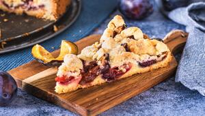 Die Zwetschgensaison hat begonnen - dieser Kuchen darf jetzt bei keiner Kaffeerunde fehlen.