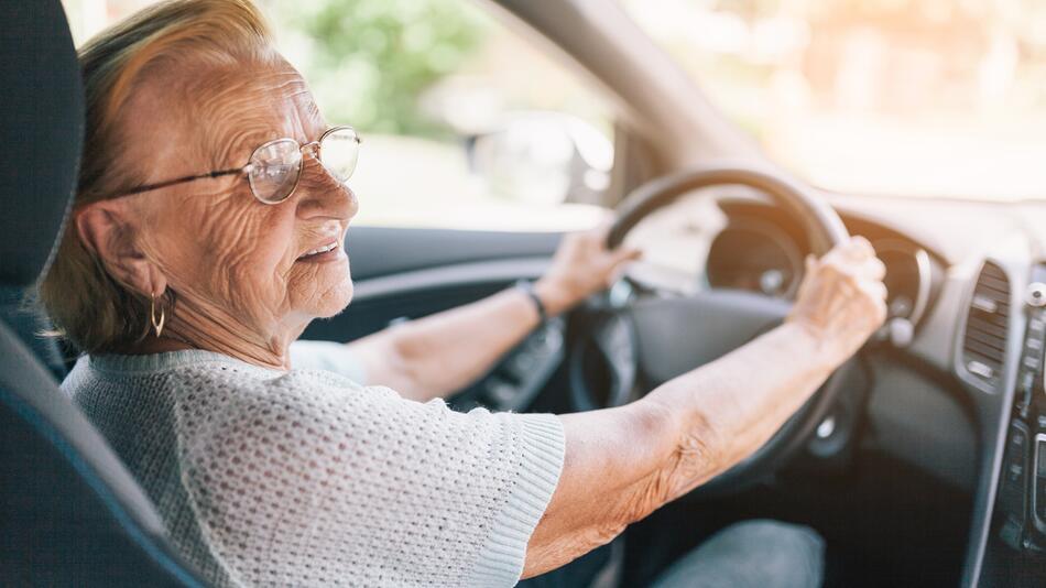Demenz, Auto, Fahren, Führerscheinverlust, Selbstständigkeit