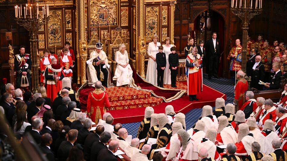 König Charles III., Camilla, britisches Parlament