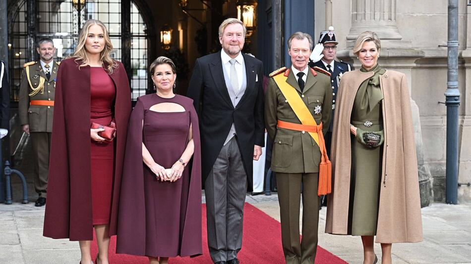 (v.l.n.r.): Prinzessin Amalia der Niederlande, Maria Teresa von Luxemburg, König Willem ...