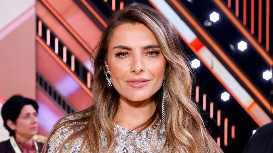 Sophia Thomalla trat zunächst in die Fussstapfen ihrer Mutter, Schauspielerin Simone Thomalla ...