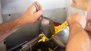 Speiseöl in einer Fritteuse