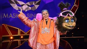 Gibt ihr "The Masked Singer"-Comeback: Ruth Moschner als Snowboard-Äffchen.