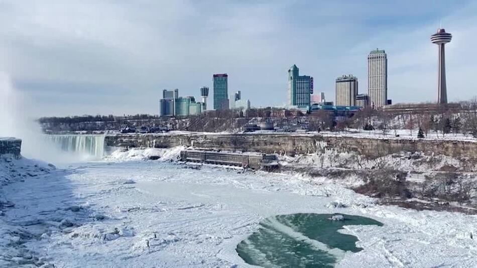 Kältewelle verwandelt Niagarafälle