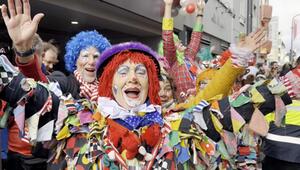 Karneval am Arbeitsplatz: Darf der Chef Kostüme vorschreiben