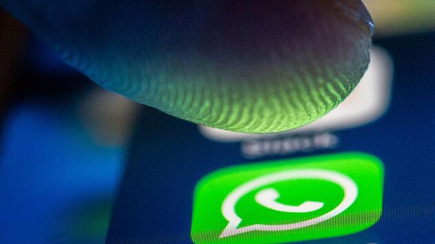 Whatsapp auf dem Bildschirm eines Smartphones