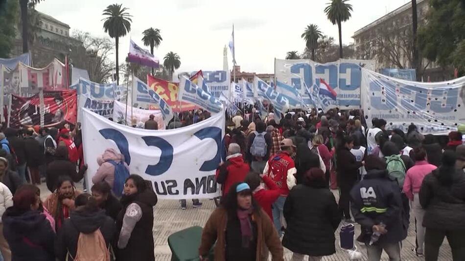 Im Namen des Heiligen Kajetan: Proteste gegen Präsidenten-Veto in Buenos Aires