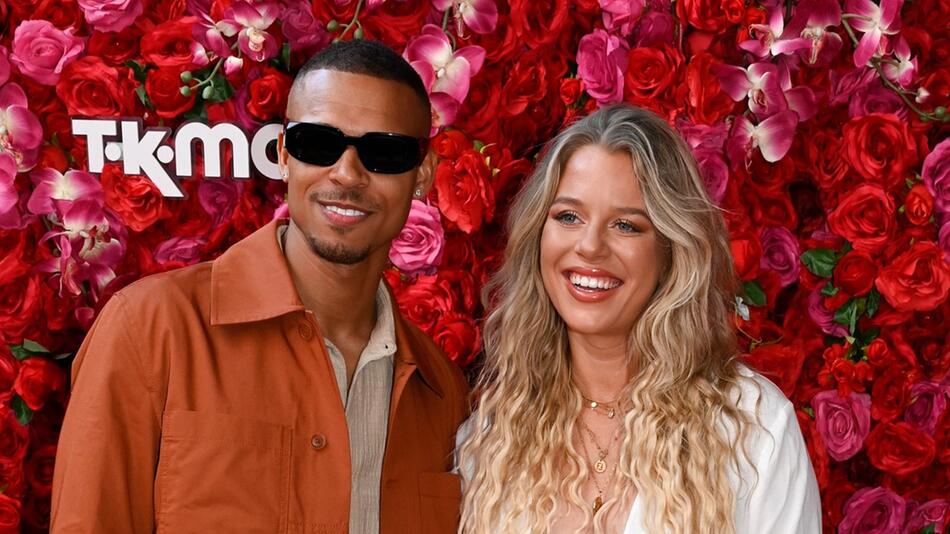 Emely (r.), die ehemalige Partnerin von Kevin Njie, kann mitteilen, dass der Realitystar ...