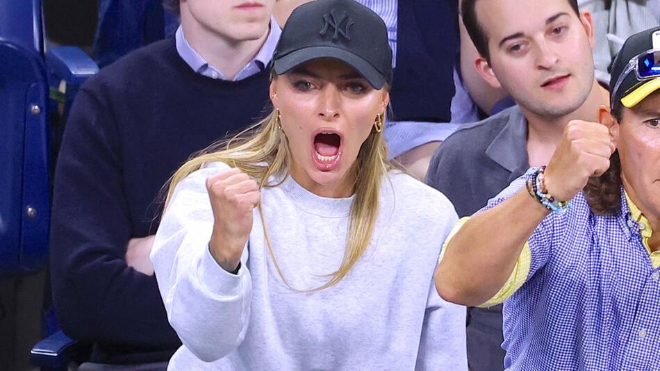 Sophia Thomalla bei ihrem Jubel.