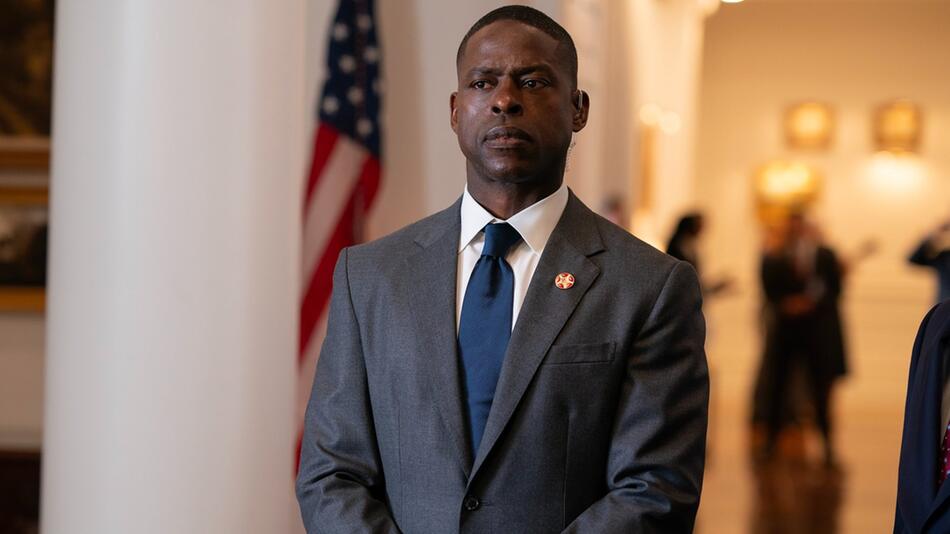 Für seine Rolle in "Paradise" liess sich Sterling K. Brown von echten Secret-Service-Agenten ...