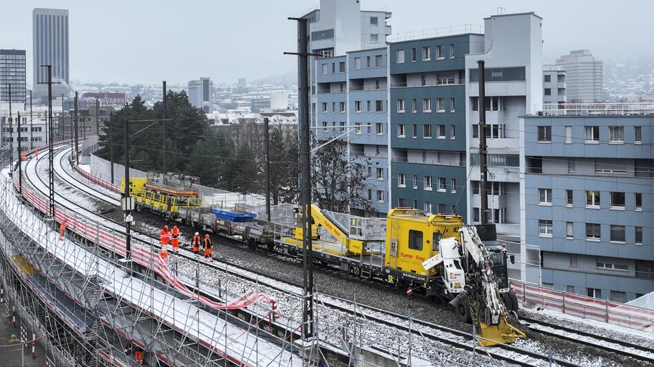 Bahnunfall auf dem Viadukt in Zuerich