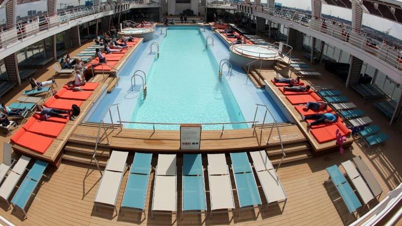 Pooldeck der «Mein Schiff 5»