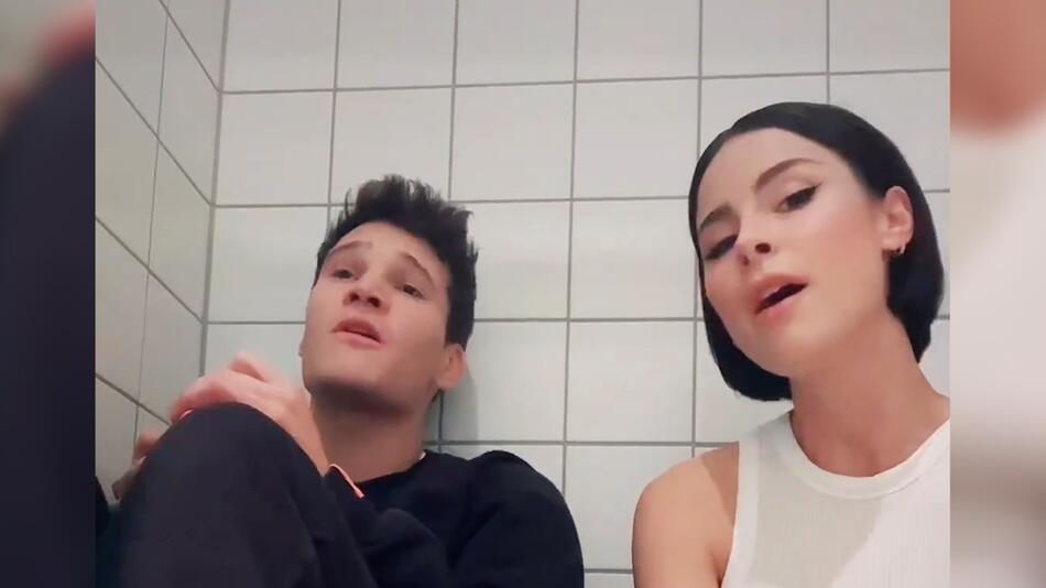 Acapella: Lena Meyer-Landrut singt unter der Dusche und geht viral