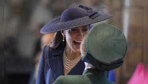 Prinzessin Kate und Prinzessin Anne konnten über ihre missratene Begrüssung nur lachen.