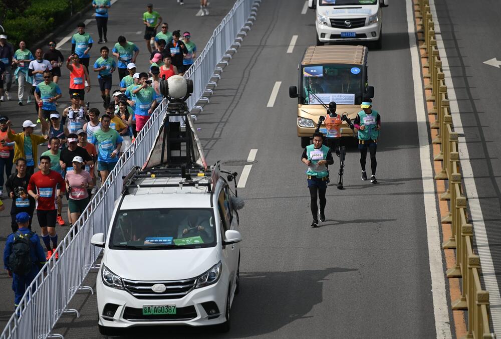 Roboter-Halbmarathon in Peking