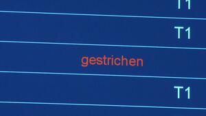 Streik legt Luftverkehr weiter lahm: Hunderte Flüge fallen aus