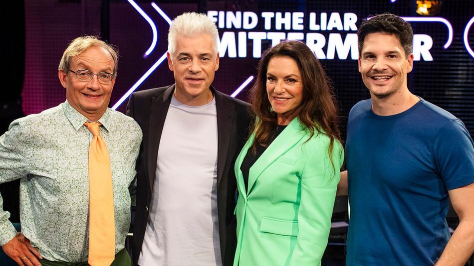 Auftaktsendung der neuen Rateshow "Find The Liar, Mittermeier" mit (v.l.) Wigald Boning ...