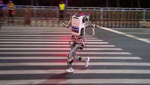 Testlauf vor dem grossen Rennen: Roboter bereiten sich auf Halbmarathon vor