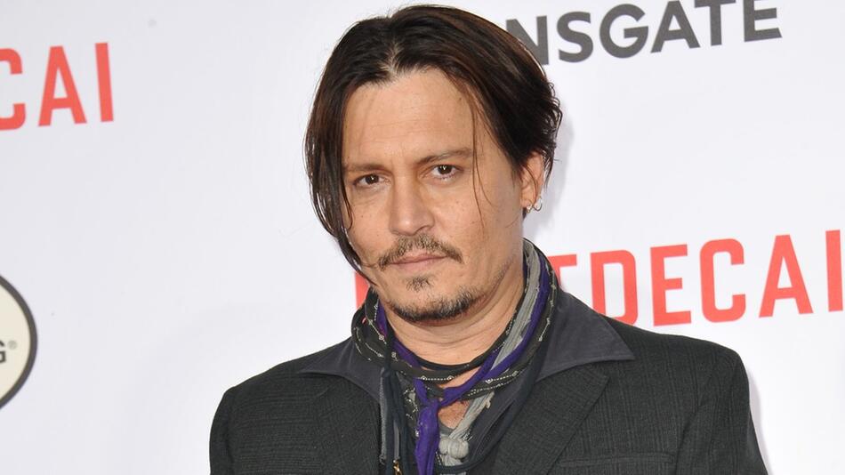 Johnny Depp soll schon häufiger mit der Russin gesehen worden sein, die in Prag einen ...