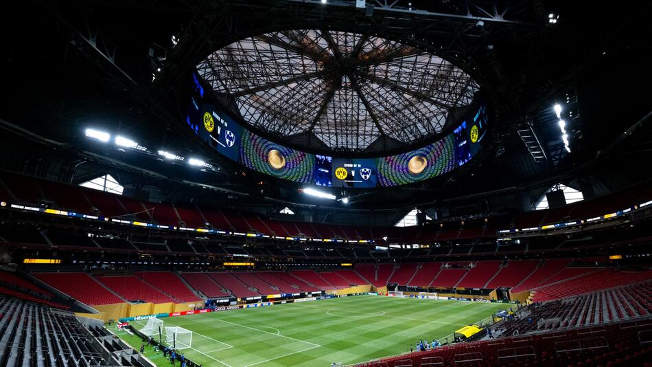Borussia Dortmund - CF Monterrey