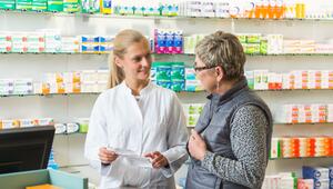 Kundenberatung in einer Apotheke
