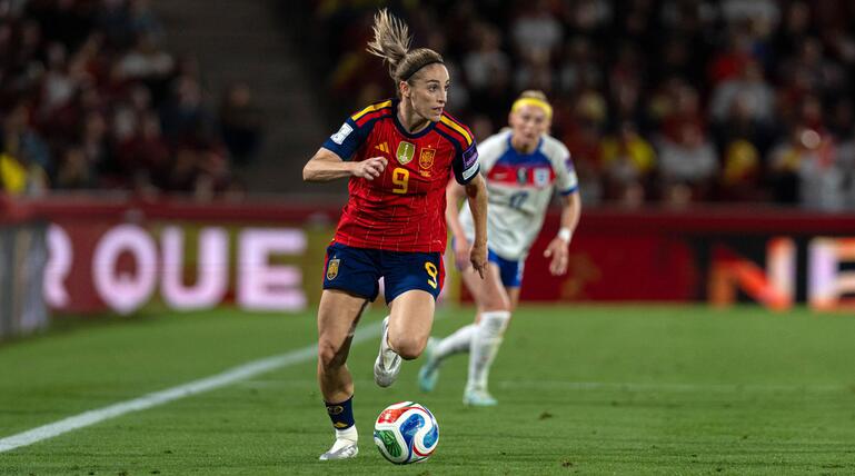 Esther González, Saudi-Arabien, Weltmeisterin, Transfer, Frauen, Fussball