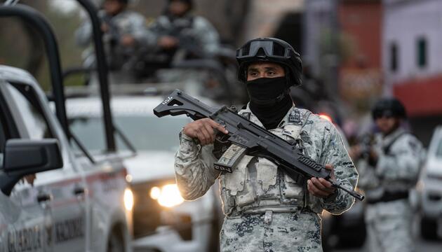 Spezialeinheiten vor der Fiscalia General de la Republica