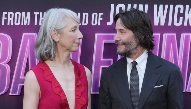 Erstmals schritten Keanu Reeves und Alexandra Grant 2019 gemeinsam über einen roten Teppich.