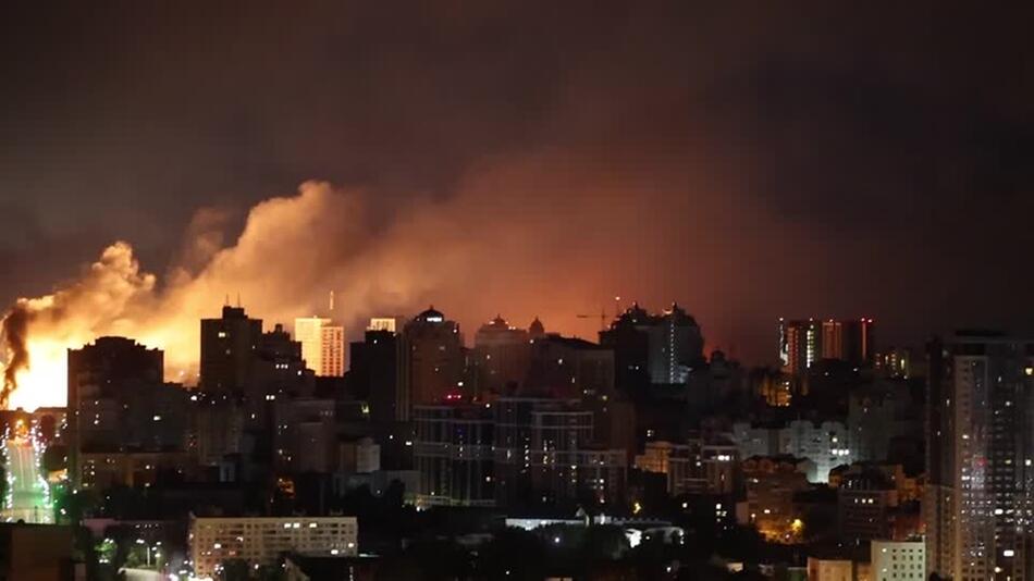 Ukraine meldet erneut massive russische Luftangriffe