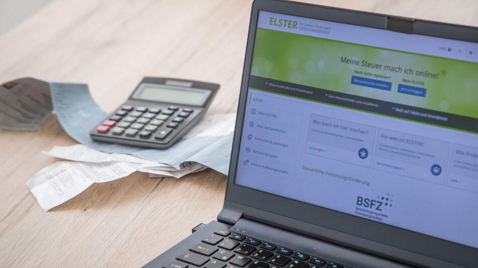 Steuersoftware ELSTER auf einem Laptop