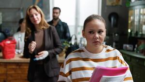 "Unter uns": Ronja (v.) fühlt sich in der Familienwohnung der Güleks etwas aussen vor.