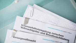 Dokumentenmappe mit Vorsorgeunterlagen
