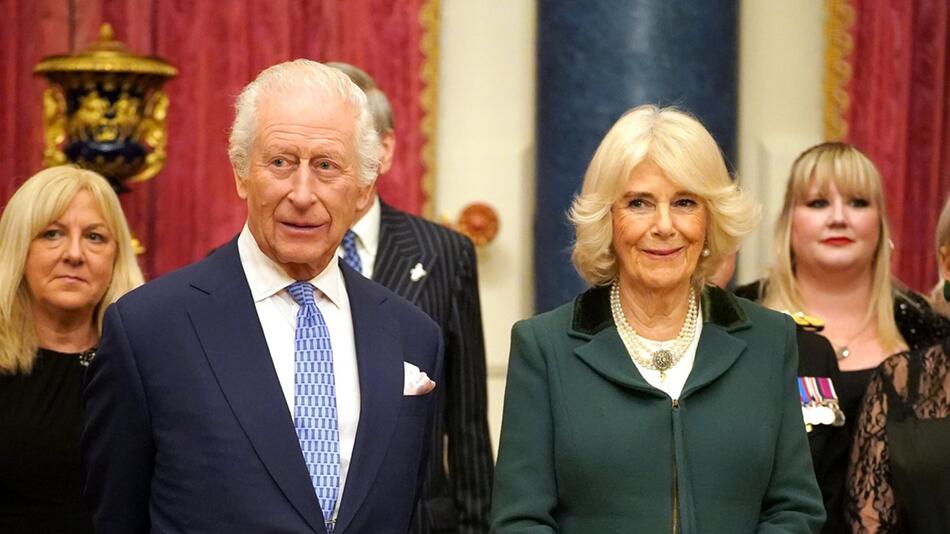 König Charles III. und Königin Camilla am Mittwochabend im Buckingham-Palast.