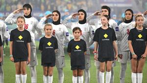 Iranisches Team bei der Fussball-Asienmeisterschaft der Frauen