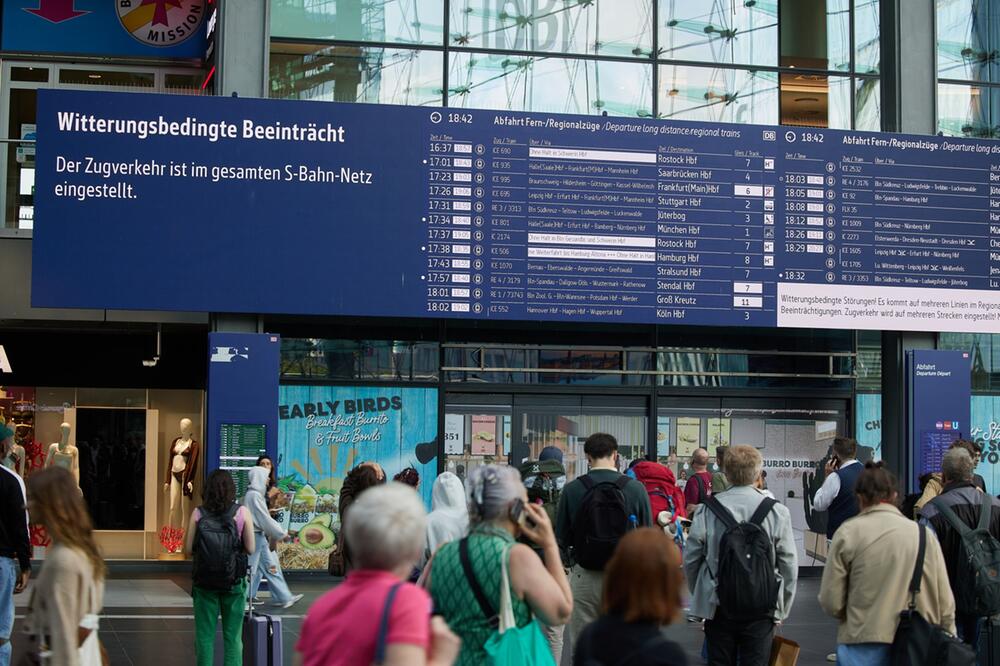 Sturm in Berlin - S-Bahn-Verkehr ausgesetzt