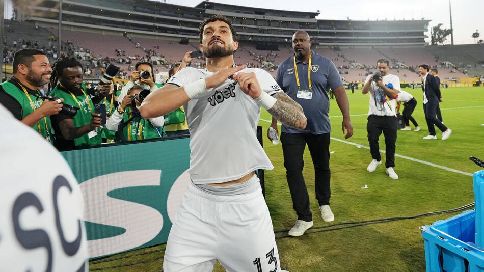 Botafogo-Profi Alex Telles