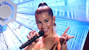 Sarah Engels tritt beim ESC für Deutschland mit dem Song "Fire" an.