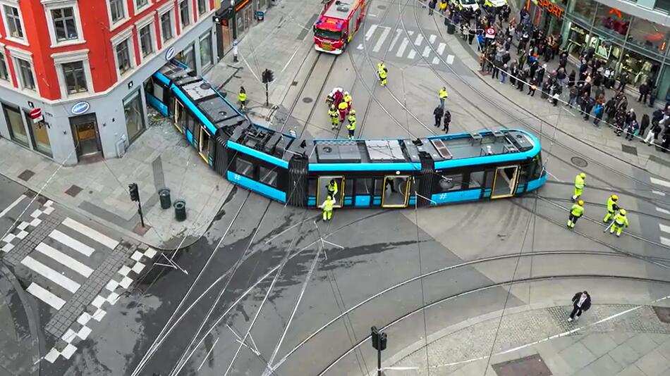 Oslo: Strassenbahn fährt in Geschäft - vier Verletzte