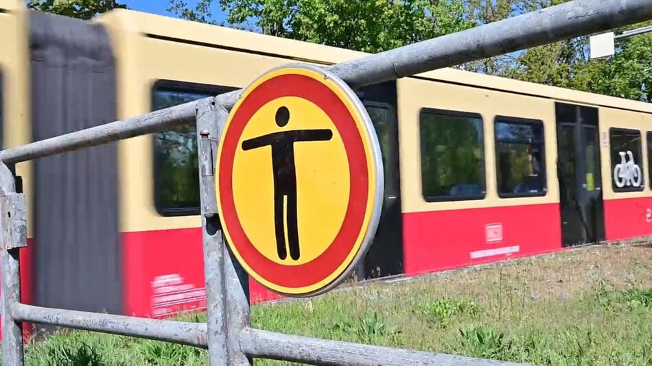 Tödlicher Stunt: Zwei S-Bahn-Surfer in Berlin gestorben