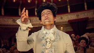 "The White Lotus"-Star Will Sharpe als Mozart in "Amadeus".