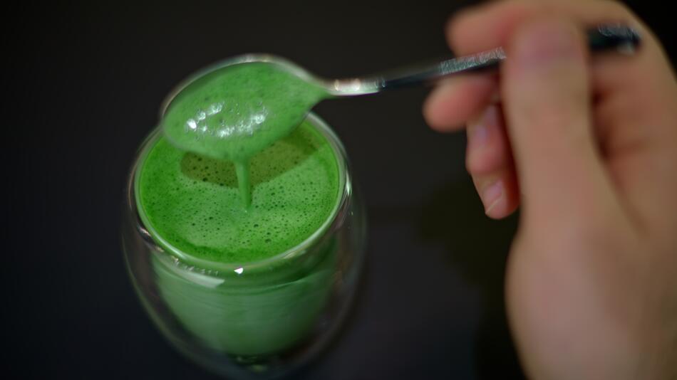 Vorsicht: Warum Matcha-Pulver deiner Gesundheit schaden kann