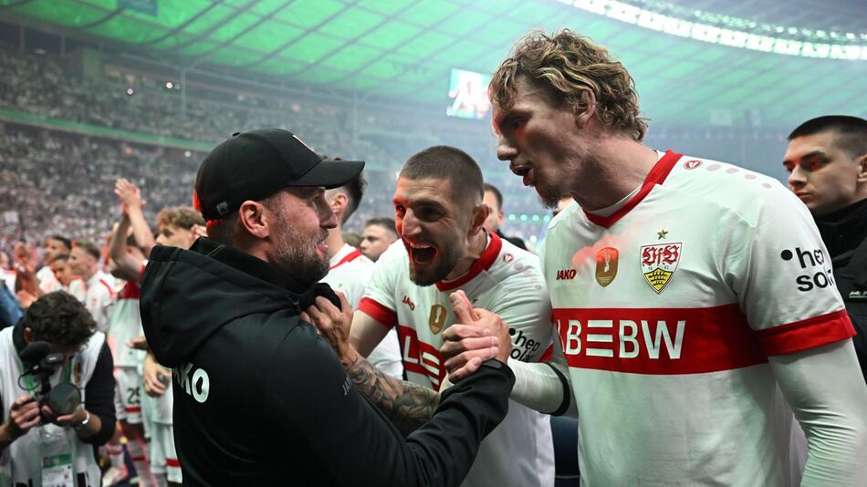 Sebastian Hoeness(l) , Jeff Chabot und Nick Woltemade (r)