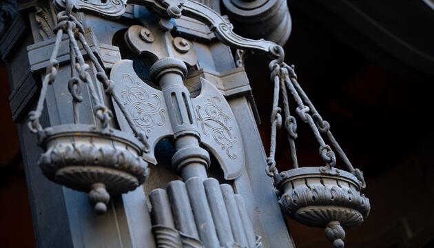 Mehr Unterstützung für Gewaltopfer in Strafprozessen