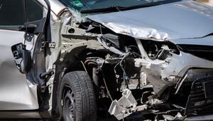 Beschädigtes Auto nach einem Unfall