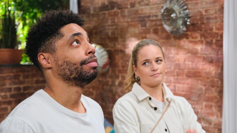 "Unter uns": Theo beeindruckt Cecilia bei der Ringsuche mit seiner Furchtlosigkeit.