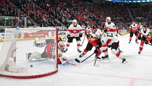 Jeder darf mal treffen beim Spiel zwischen der Schweiz und Österreich.