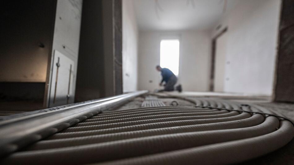 Leerrohre für die Installation von Elektrotechnik in einem Neubau