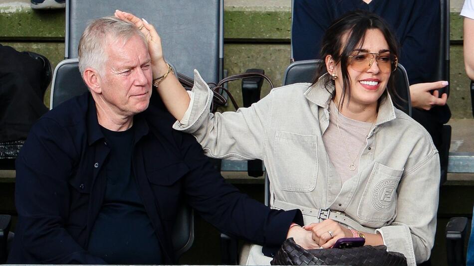 Vertraute Gesten: Johannes B. Kerner und seine Frau Alina Kerner verfolgten das Tennisturnier am ...