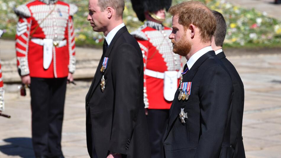 Prinz William und Prinz Harry treffen bei einer Diana-Statuen-Enthüllung mal wieder aufeinander.