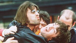 Liam (l.) und Noel Gallagher 1996 in Knebworth.